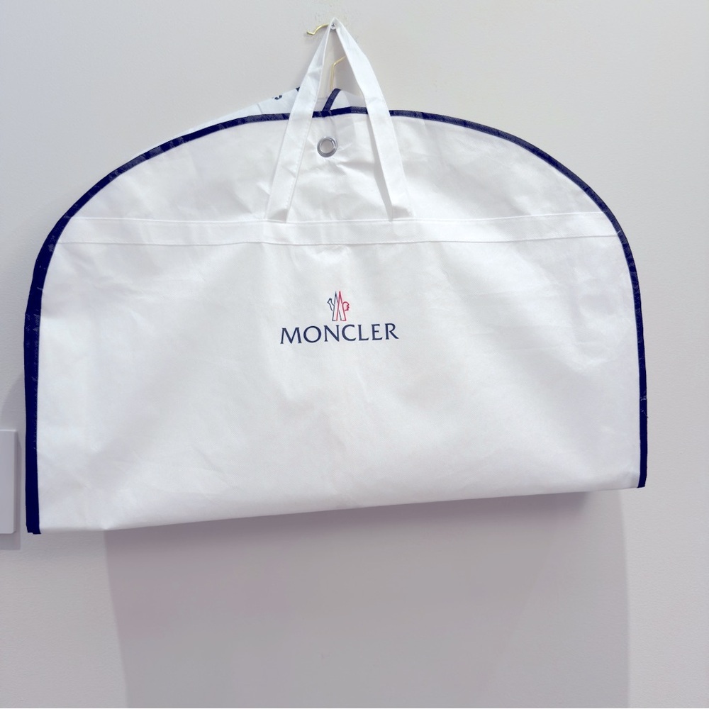 Moncler Garment Large Case Travel Suit/ Jacket Bag White 35 x 25 Feet